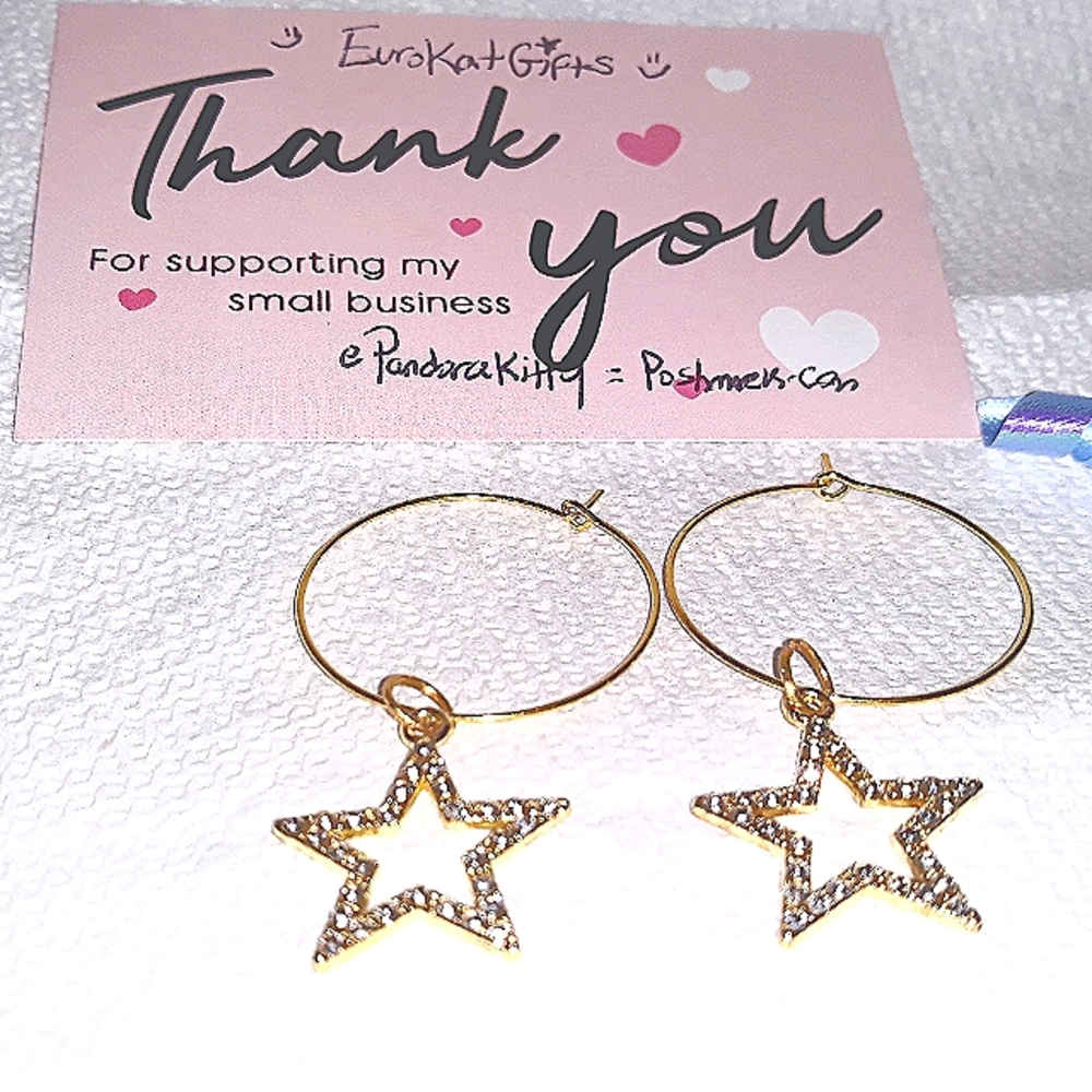 Sparkly Gold Star Charm Hoop Earrings NEW NWT Approx 1 1/2” Thin wire hoops - Picture 7 of 7